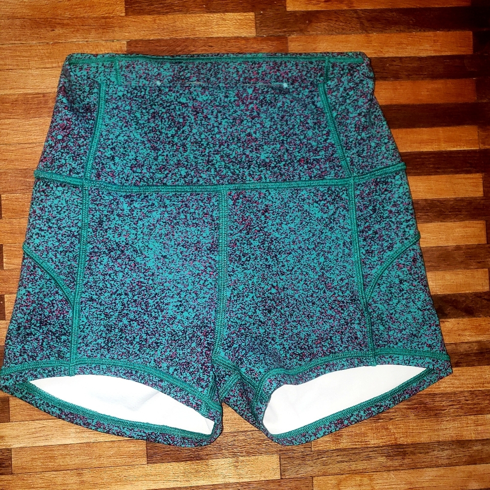 Lululemon size 2